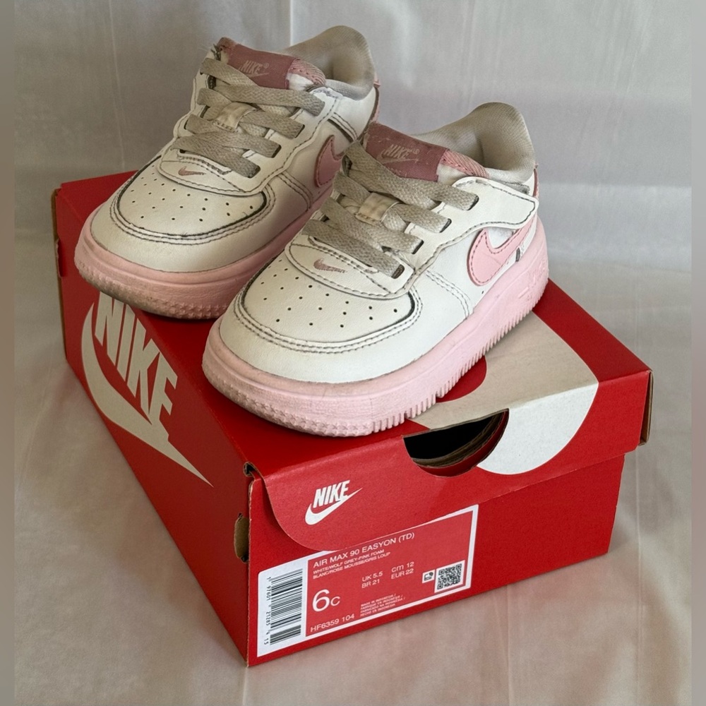 Nike Kids Sneakers Pink and White